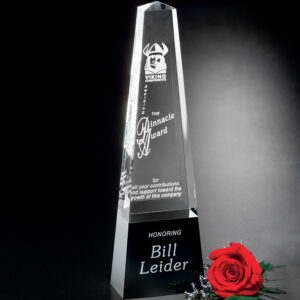 Cosmo Obelisk, Optic
