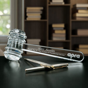 Crystal Gavel, Optic
